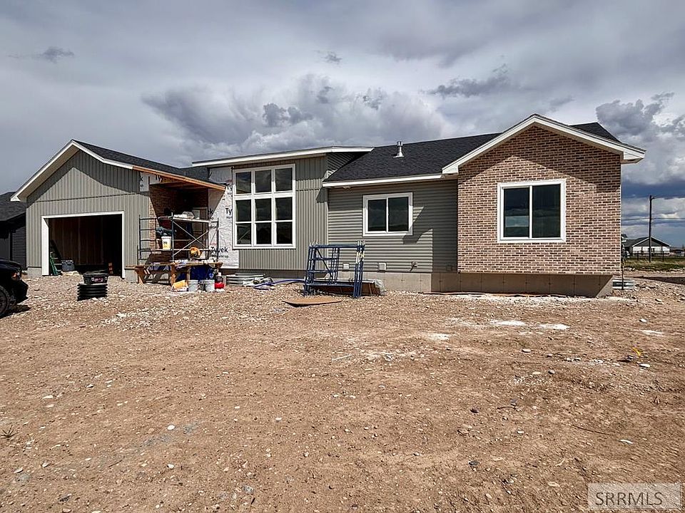 1st image of 34 N Currant Ln