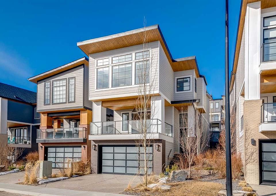 1st image of 40 SE Timberline Way SW