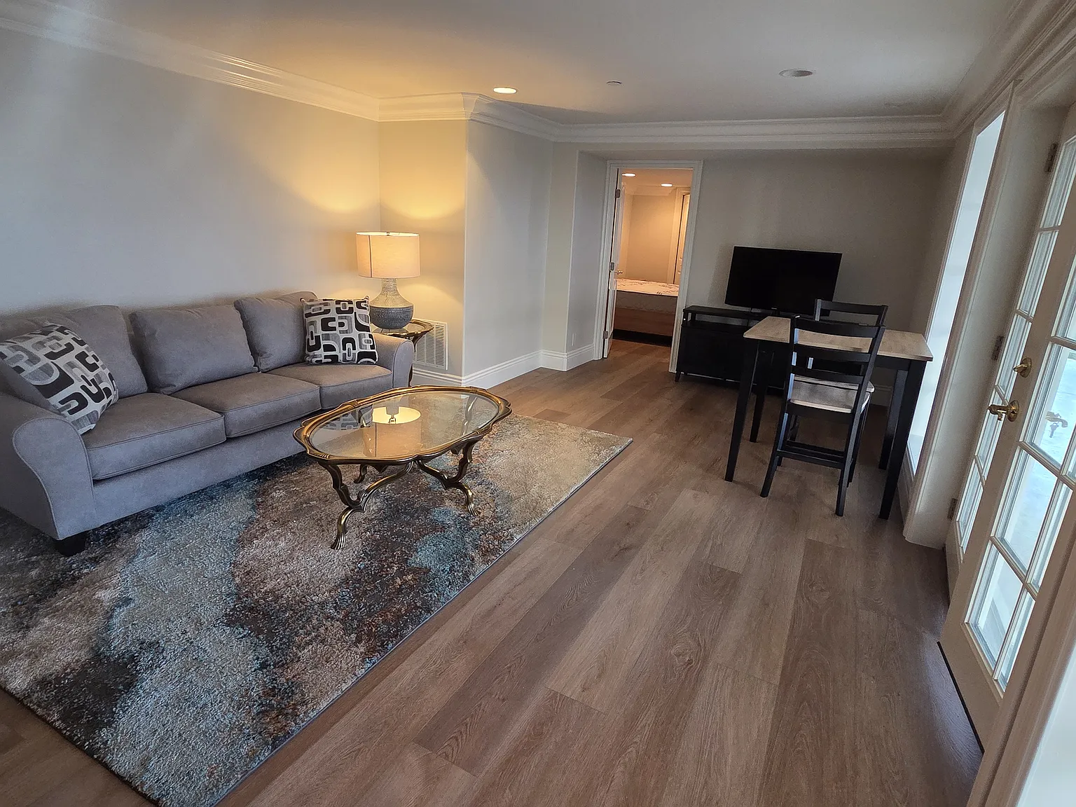 1 bed, 650 sqft, $3,300 — Photo 3