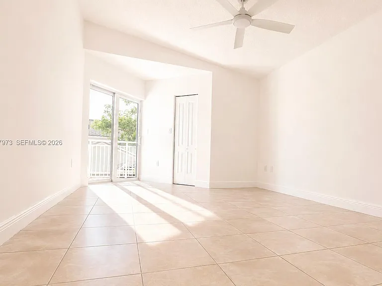 15428 SW 50th Ter #15428 — Photo 15