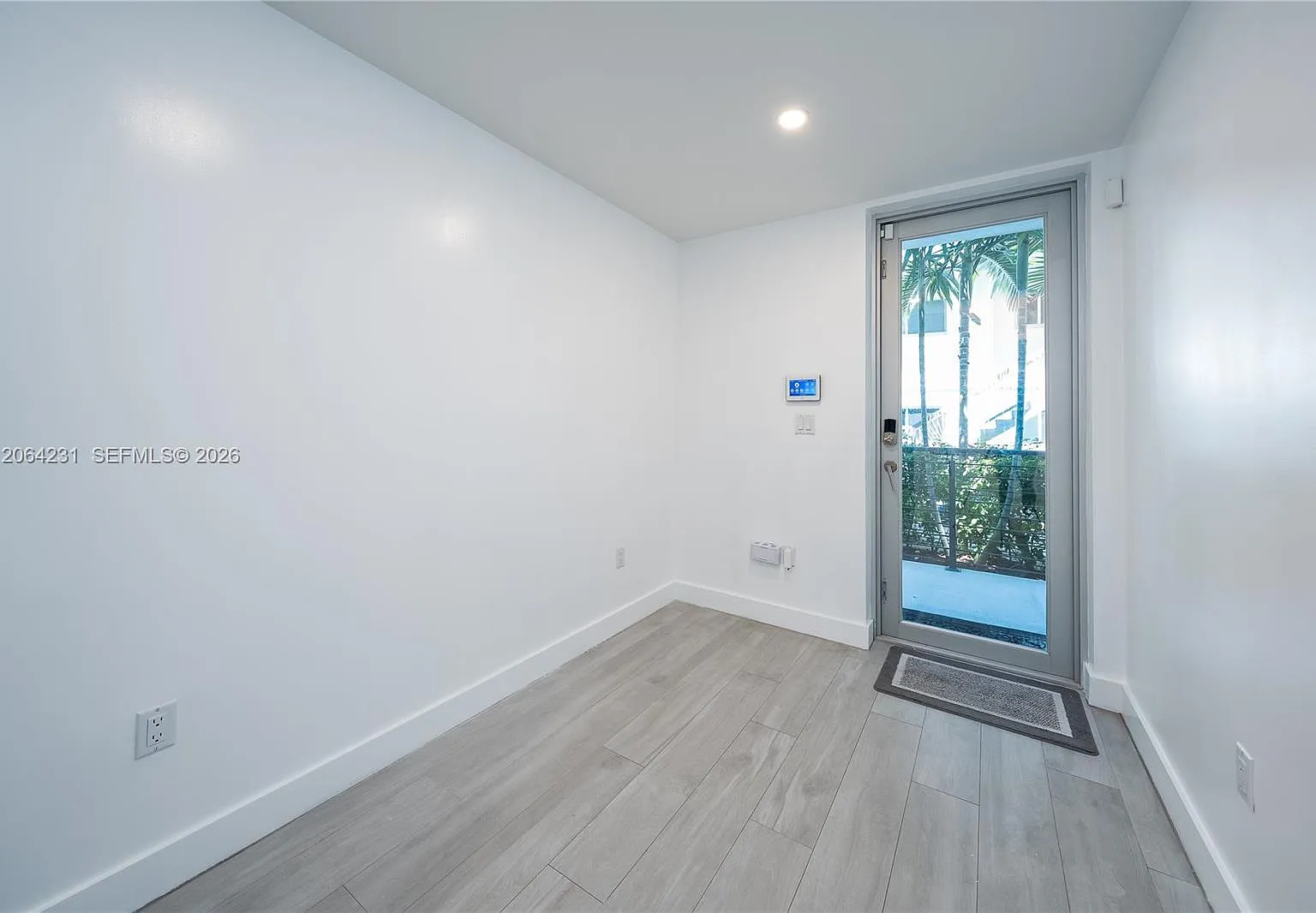 101 Bay Harbor Townhouse — Photo 4