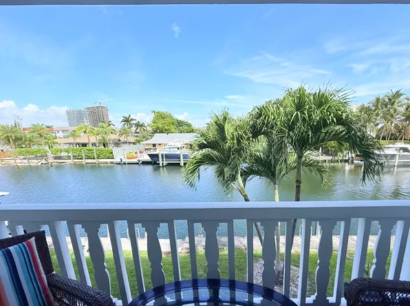 470 Paradise Isle Blvd APT 204, Hallandale, FL 33009