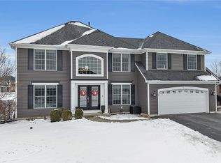 26 Sterling Pl, Lancaster, NY 14086