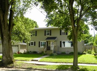317 N Hennepin Ave, Dixon, IL 61021