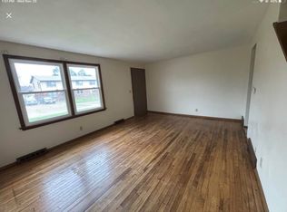 2820 Hawthorne Dr, Bettendorf, IA 52722