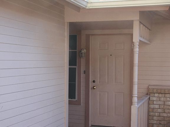 4th image of 1815 Prairie Knoll Ct #B