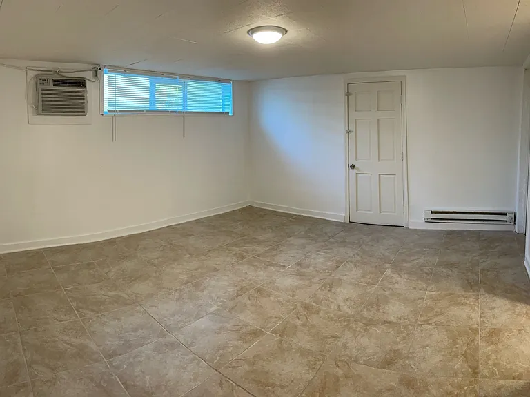 923 Neelys Bend Rd #B — Photo 2