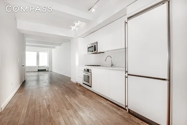 Rented by Compass | media 12