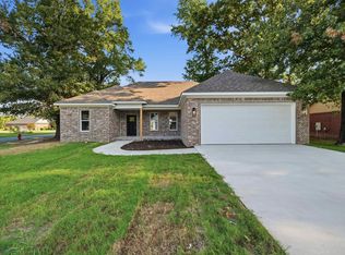 110 Kayla Ln, Lonoke, AR 72086