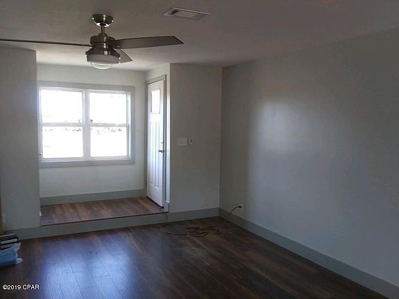 5th image of 5621 Martin Ct