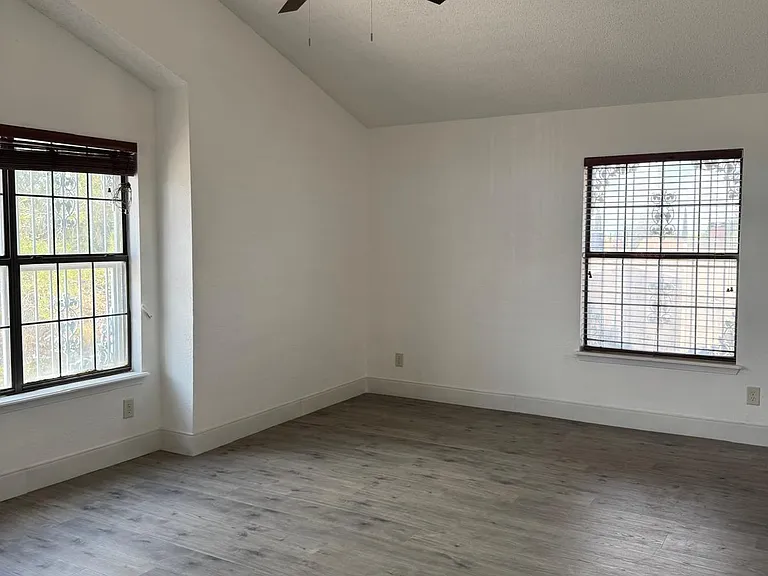 11205 Kingfish Ct — Photo 11
