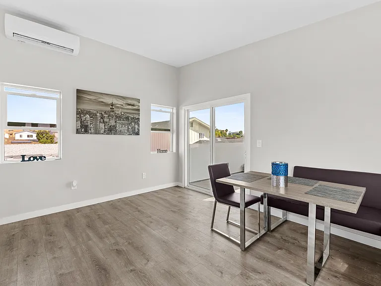 5617-21 Dorothy Drive - 5621 — Photo 5