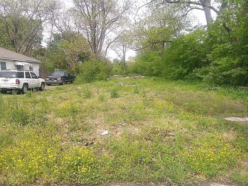 2nd image of 4209 Rogers St