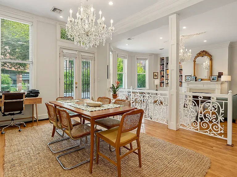 341 Beacon St #2F — Photo 4