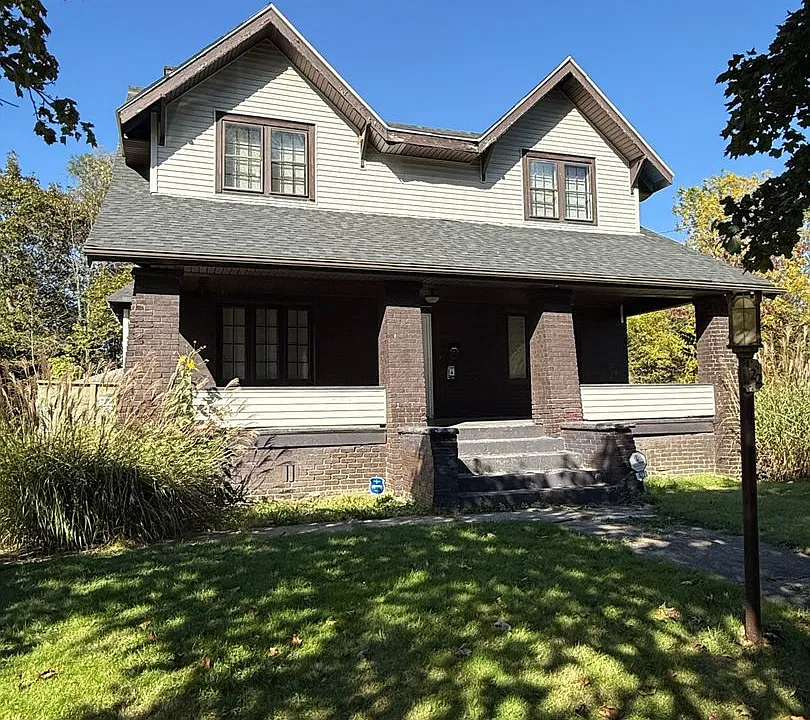 422 Norwood Ave
