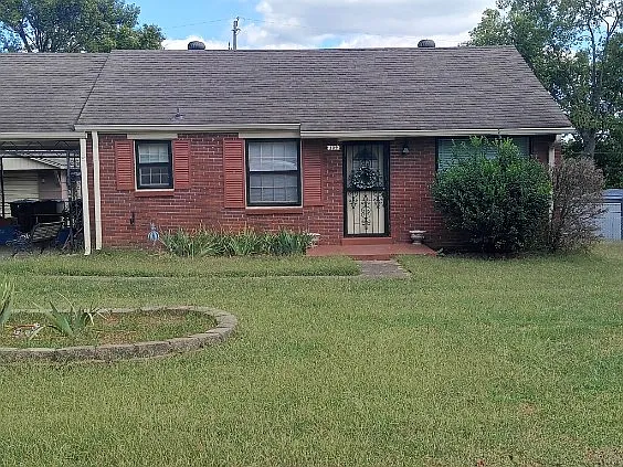 3 bed, 1000 sqft, $1,800 — Photo 2