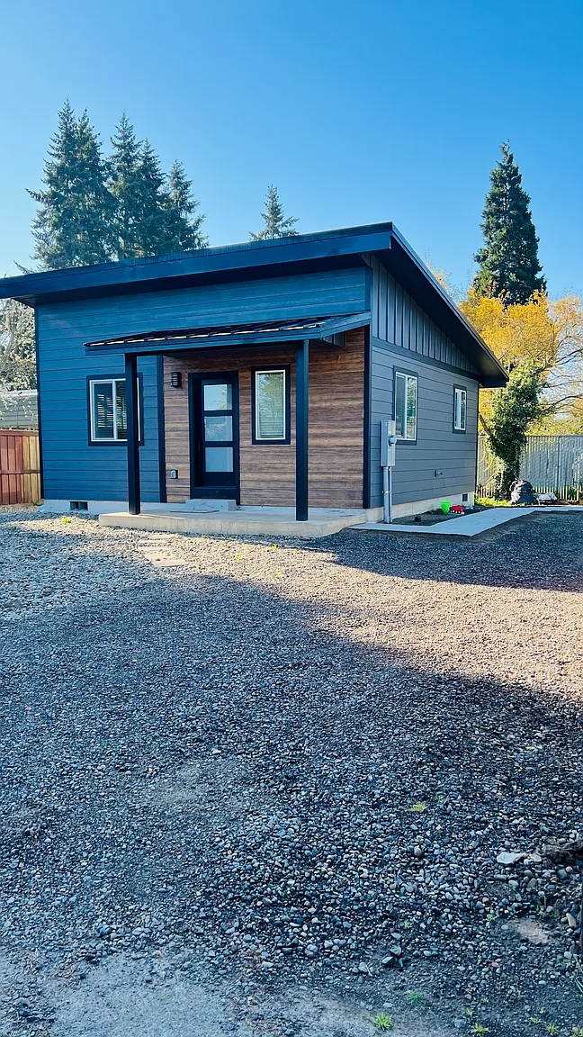 2301 E Irwin Way photo 1