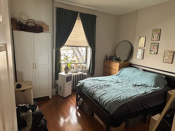 3rd image of 24-03 41st Ave APT 9