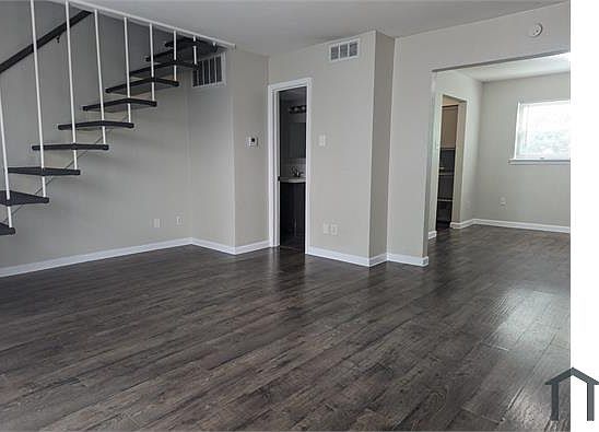 2nd image of 1000 Grigsby Ave APT 210