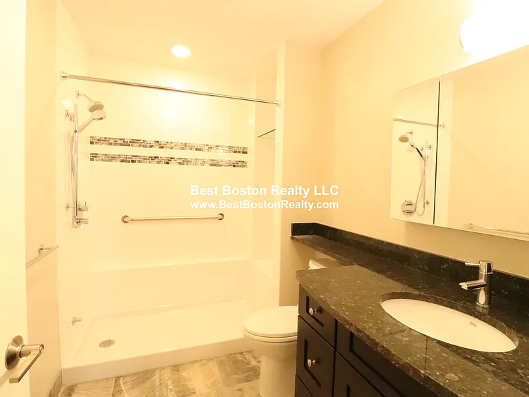 286 Main St #104 — Photo 13