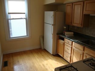 9 2nd Ave APT 3, Lowell, MA 01854