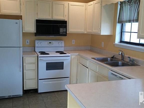 4th image of 5009 Ferndale Dr