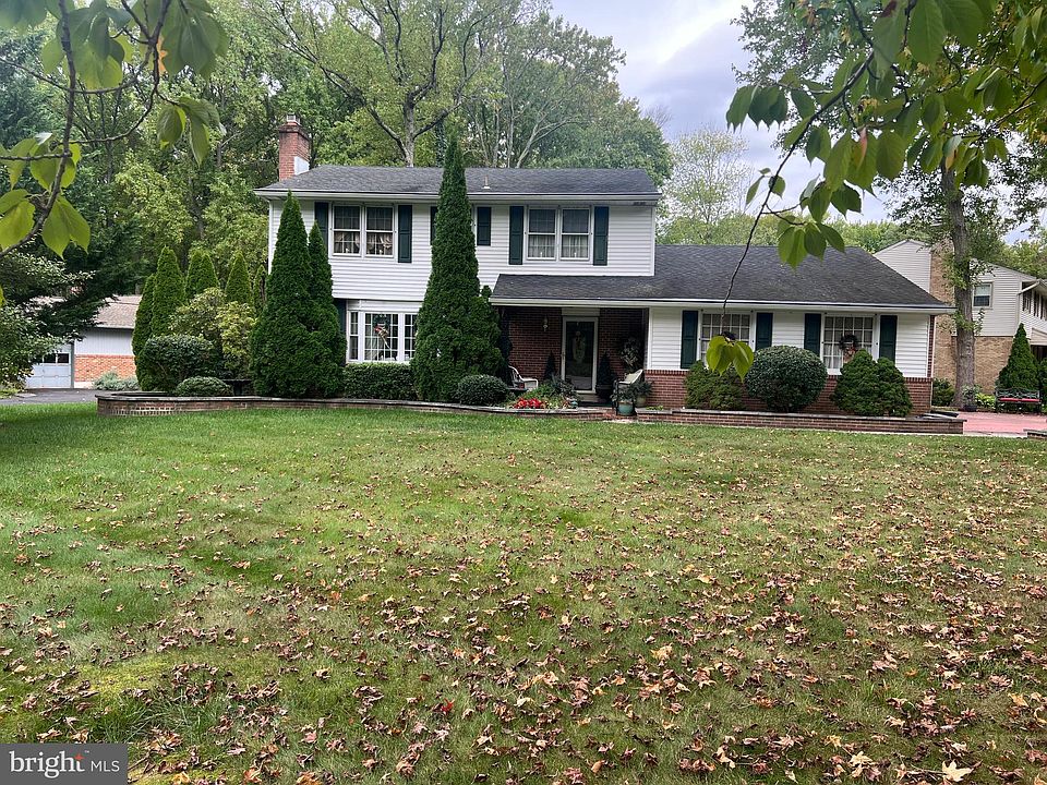 1st image of 2521 Pennington Dr