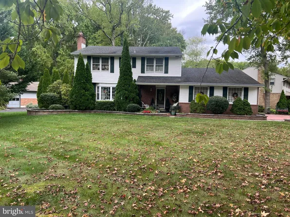 2521 Pennington Dr, Wilmington, DE 19810