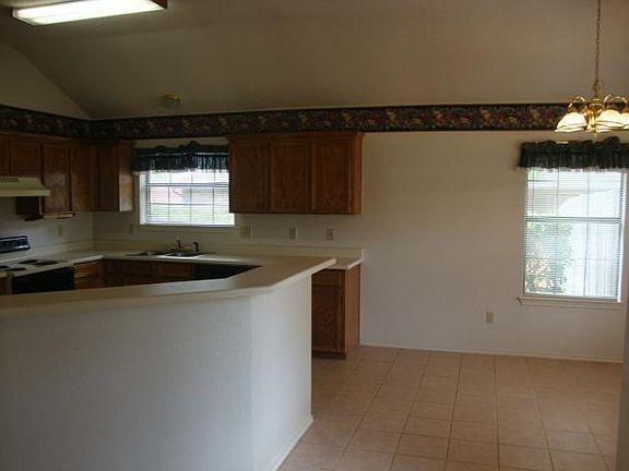 5th image of 2304 Wigwam Dr