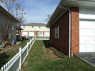 4th image of 215 Marney Ct
