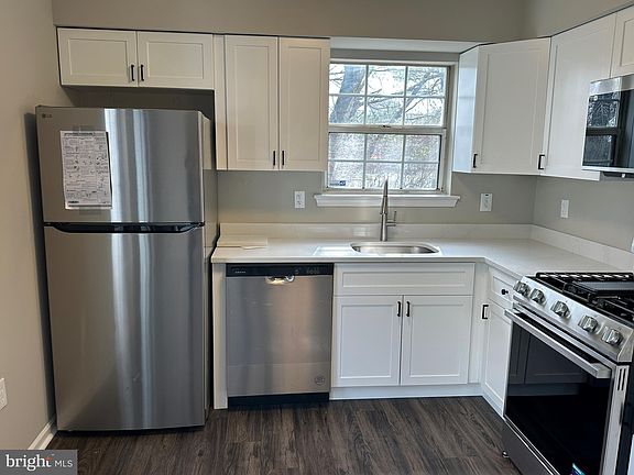 5th image of 708 Lindsley Ct