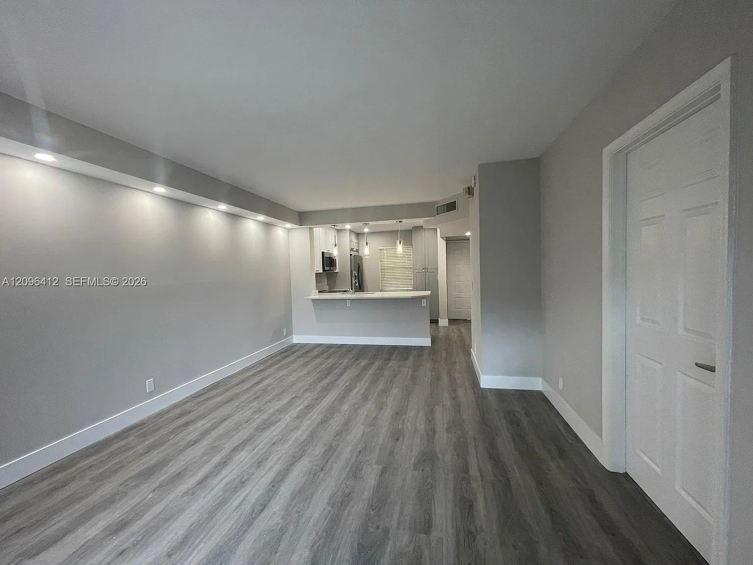 Brittany Court Condo — Photo 4