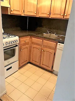 Rented by Atias Enterprises Inc | media 31