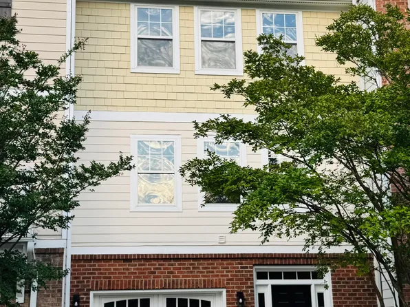 108 Linden Park Ln, Cary, NC 27519