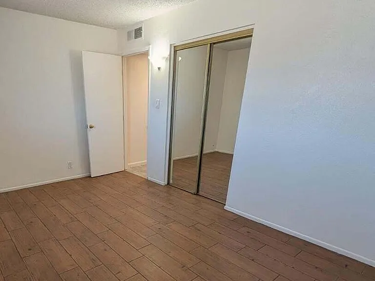1711 S Hardy Dr — Photo 23