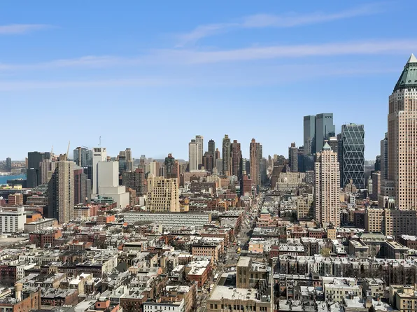 350 West 42nd Street image 11 of 16