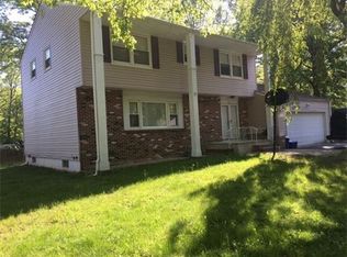 27 Meredith Rd, Piscataway, NJ 08854