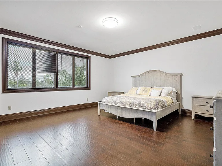 414 Riviera Isle Dr — Photo 36