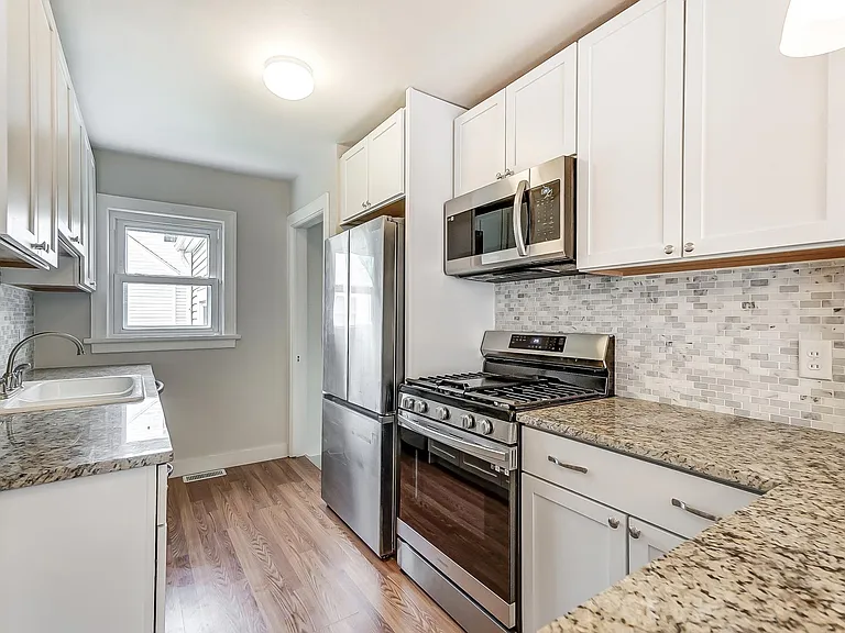 71 Lucas Dr — Photo 24