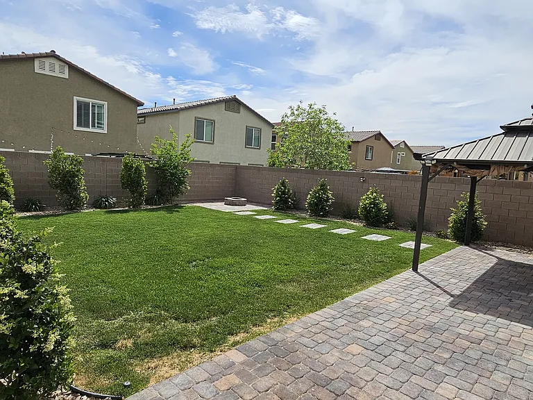 4515 Solitude Falls Ave — Photo 35