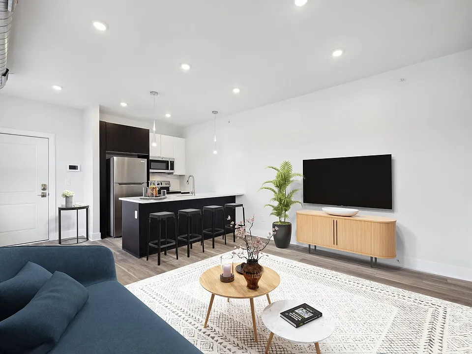 1213 N 41st