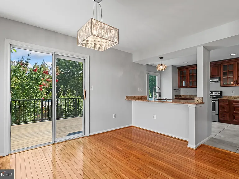 8421 Hollis Ln — Photo 33