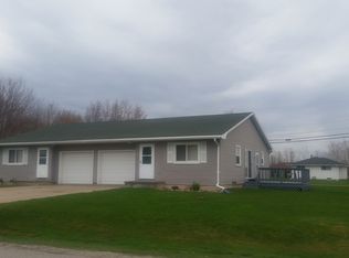1153 Bartlein Ct, Menasha, WI 54952