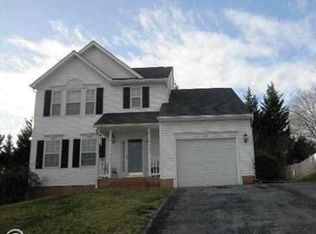 296 Pastoral Ct, Martinsburg, WV 25403
