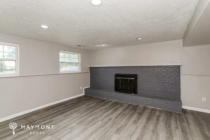 608 Jeffery Ct — Photo 16