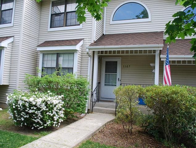 1st image of 1107 Arlington Dr