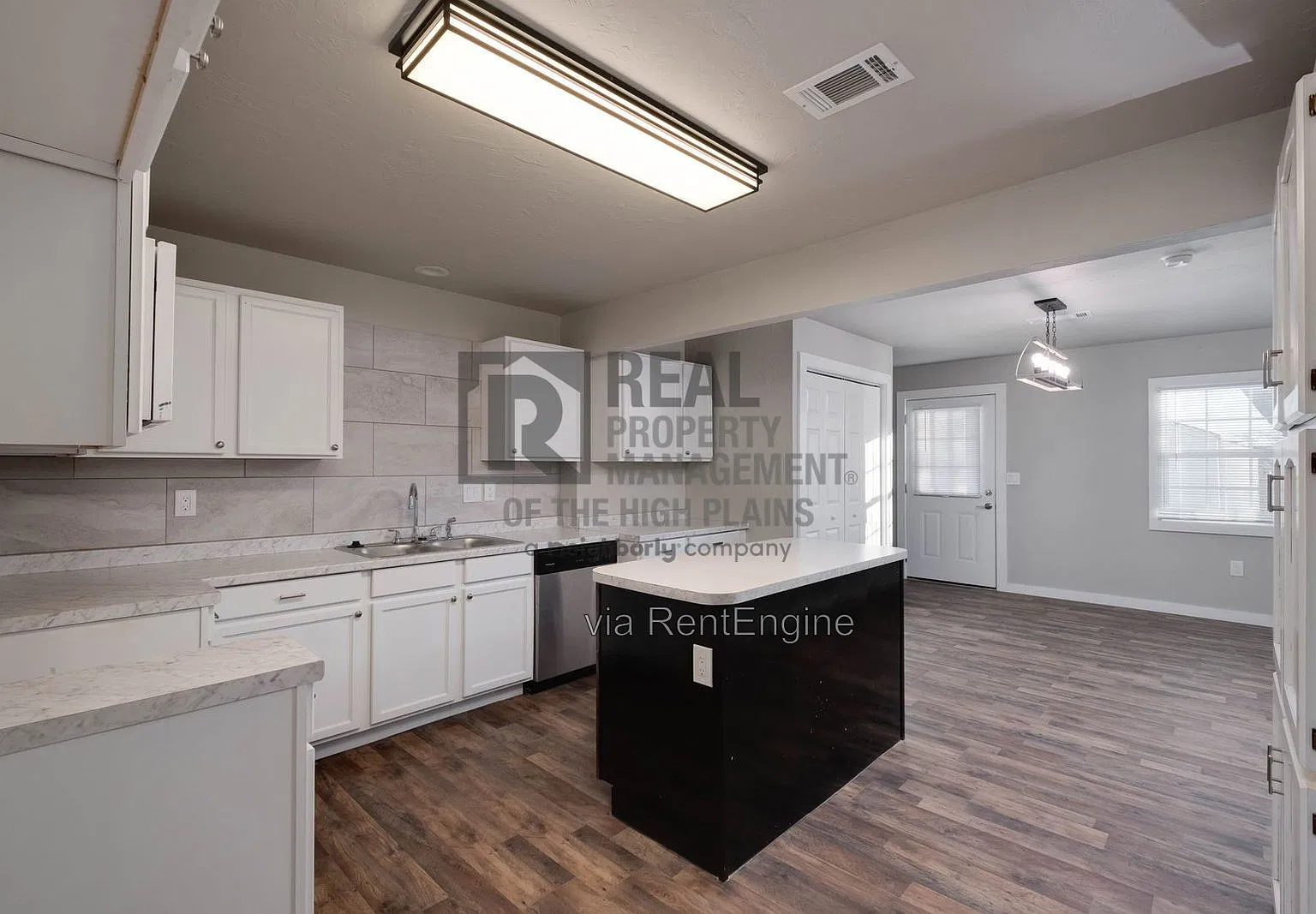 4 bed, 2.0 bath, 1500 sqft, $1,750 — Photo 1