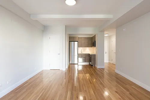 210 W 70th St Photo 1