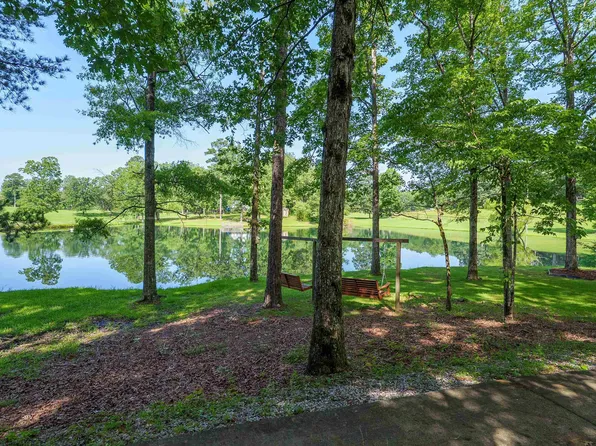 326 Levan Dr, Columbiana, AL 35051