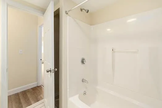 Parkway Cedarhurst Apartments — Photo 39